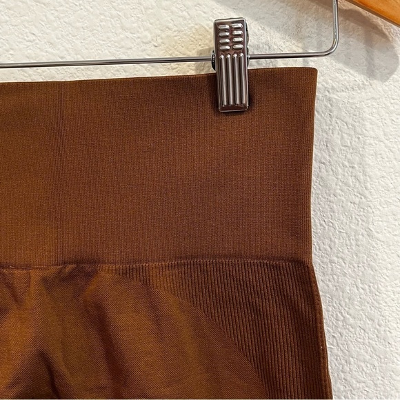 Set Active rusty orange brown seemless leggings fit like size small - Picture 6 of 11